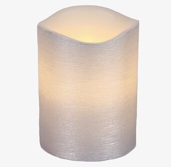 Bild av vaxljuslykta med stämningsfull belysning