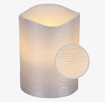 Bild av dekorativ ljuslykta med modern silvrig design