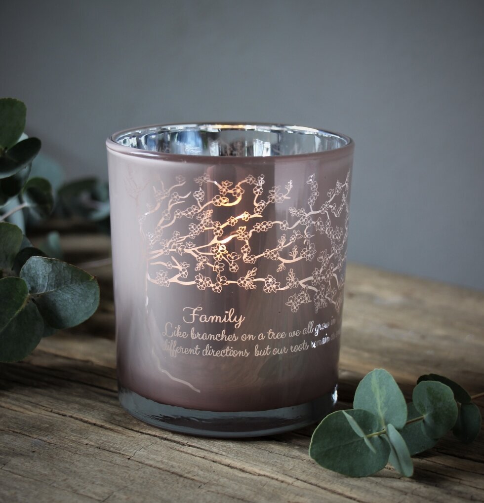 Ljuslykta - Family Tree Rosa från Majas Cottage på träbord