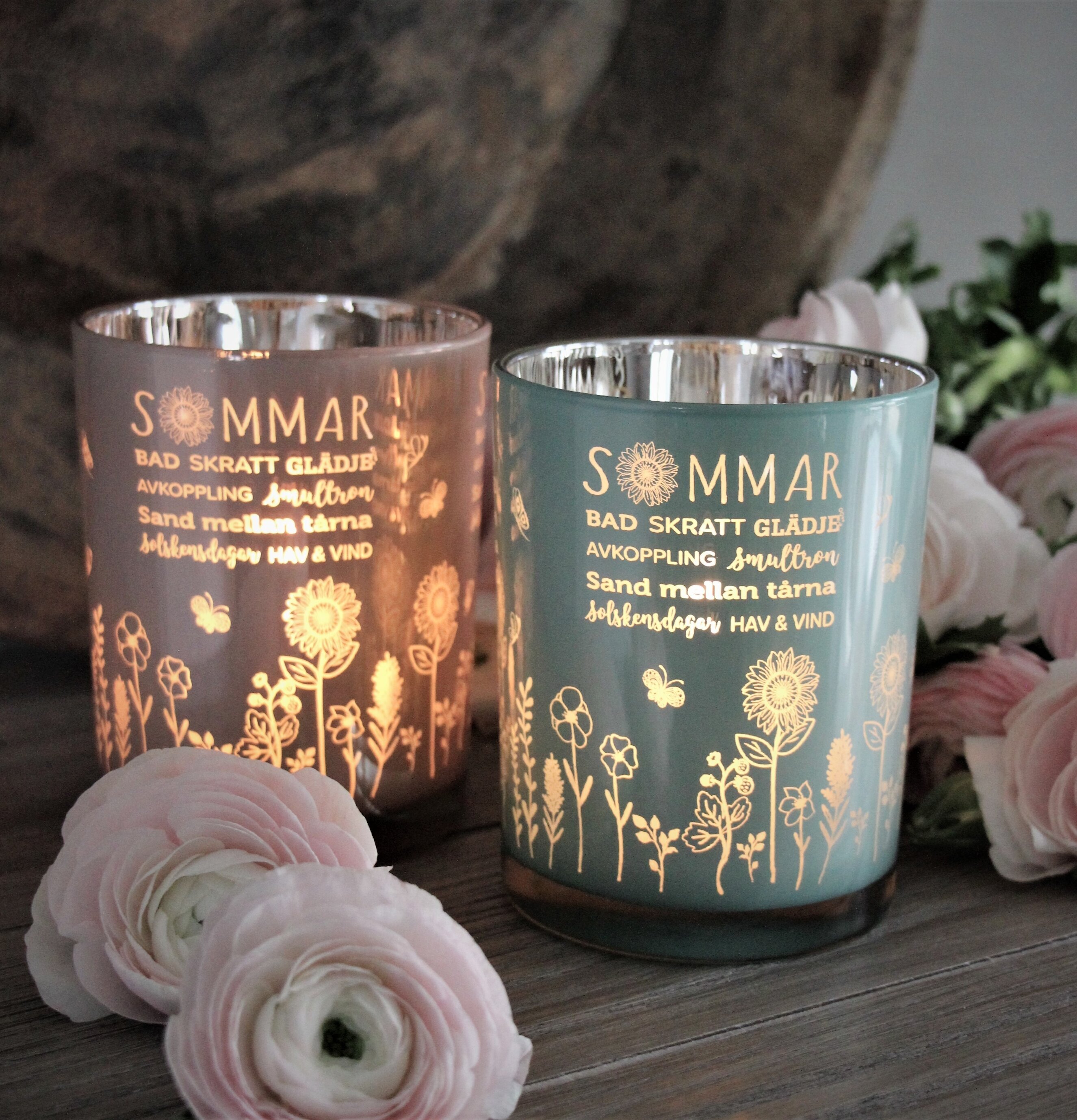 Ljuslykta - Sommar Aqua från Majas Cottage på träyta