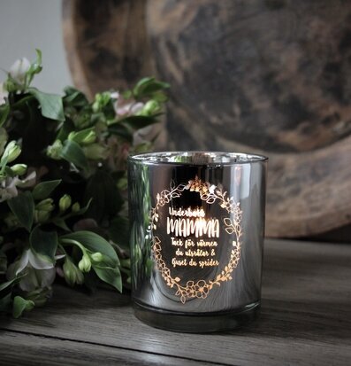Ljuslykta - Mamma Silver från Majas Cottage på träyta