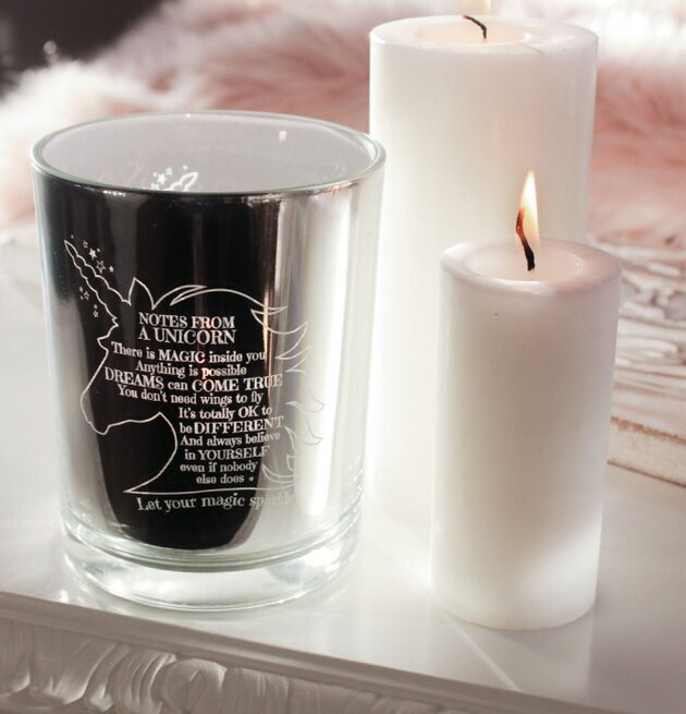 Ljuslykta Unicorn från Majas Cottage med inspirerande text