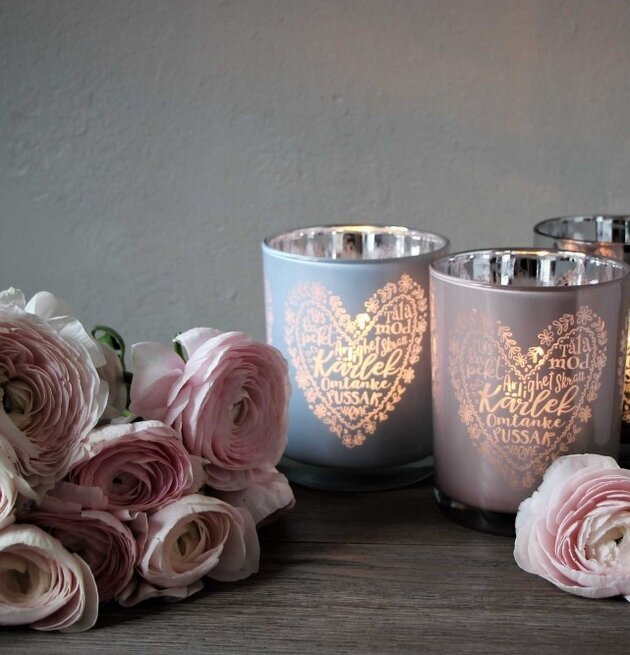 Ljuslykta - Kärlek Silver från Majas Cottage på trächester