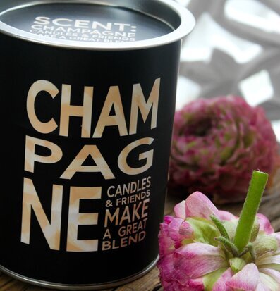 Bild av elegant doftljus med stilren och modern design