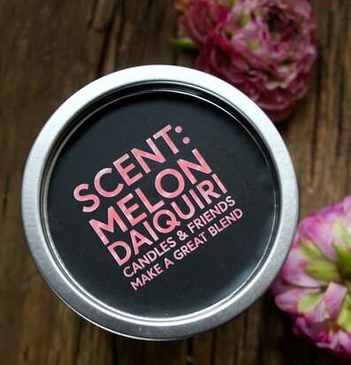 Bild av doftljus med rustik och naturlig bakgrund