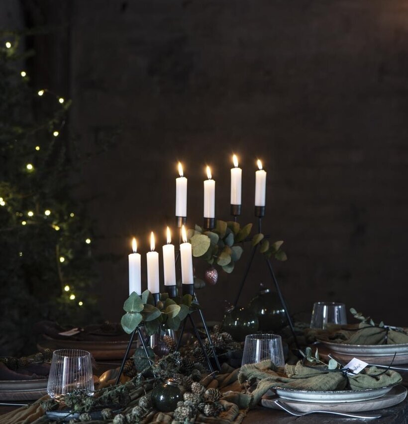 Ljusstake Svart Liten från IB Laursen på rustik borddukning