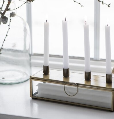 Foto av elegant stilleben med adventsljusstake