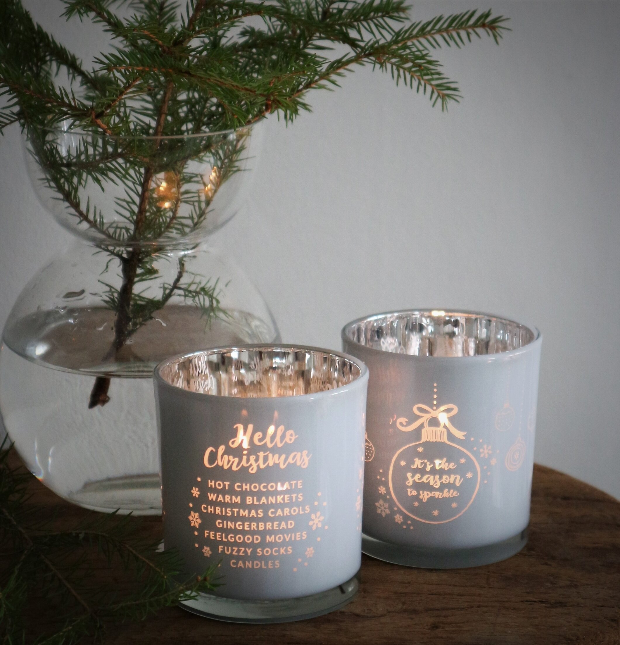 Ljuslykta - Hello Christmas Vit från Majas Cottage på bord