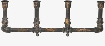 Foto av rustik ljusstake med industriell design