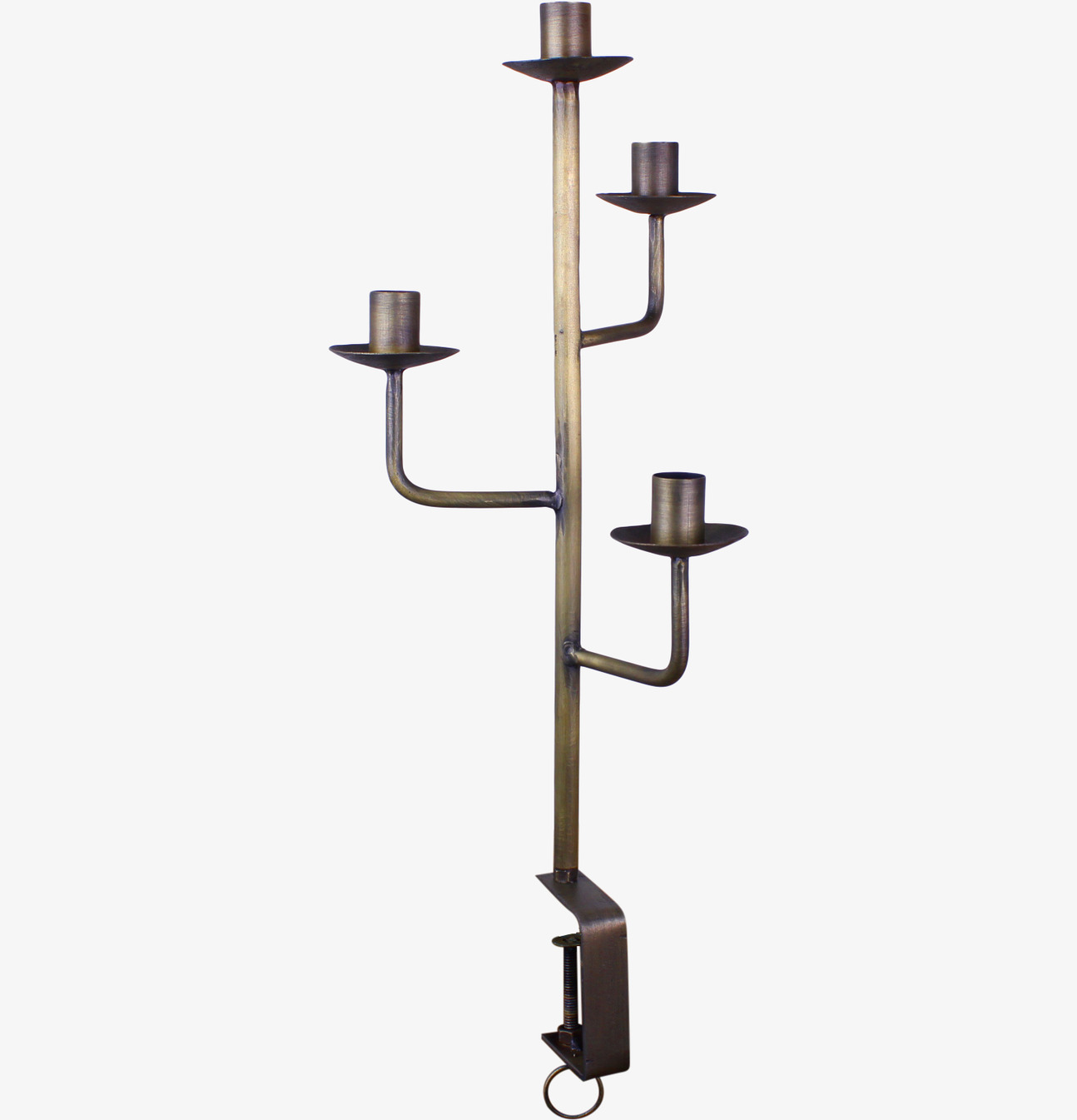 Bild av elegant antik mässingsljusstake med fyra ljus