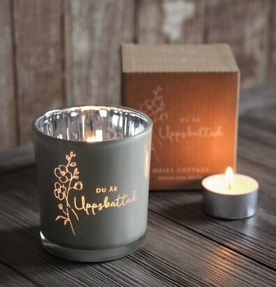 Uppskattad Inkl Gåvobox - Majas Cottage med ljuslykta