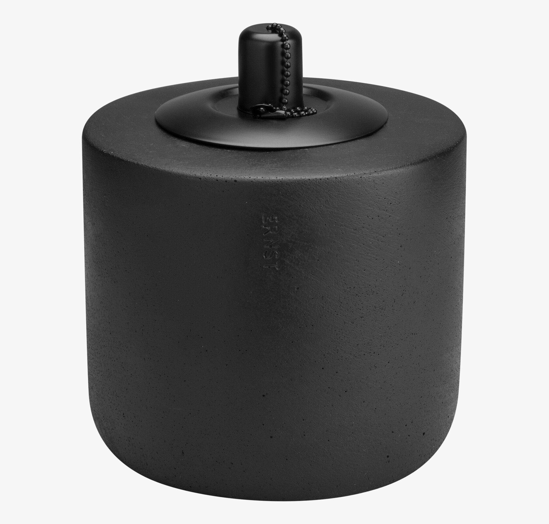 Foto av en stilren och funktionell svart oljelykta