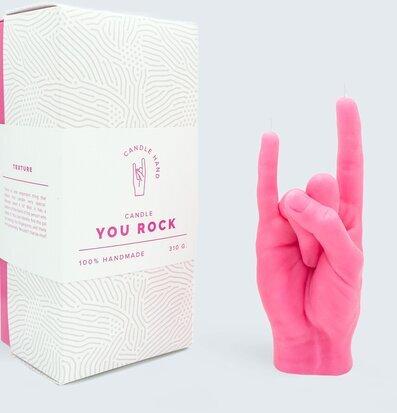 Bild av unik ljuslykta i rockgest och rosa design