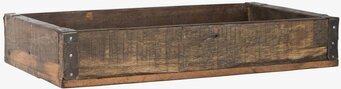 Bild av rustik trälåda med metallbeslag och historia