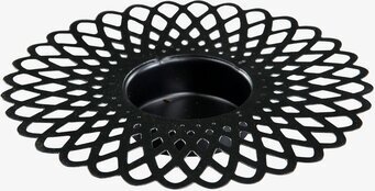 Bild av elegant svart ljushållare med spetsmönster