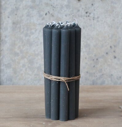 Foto av eleganta mörkgrå ljus med rustik känsla