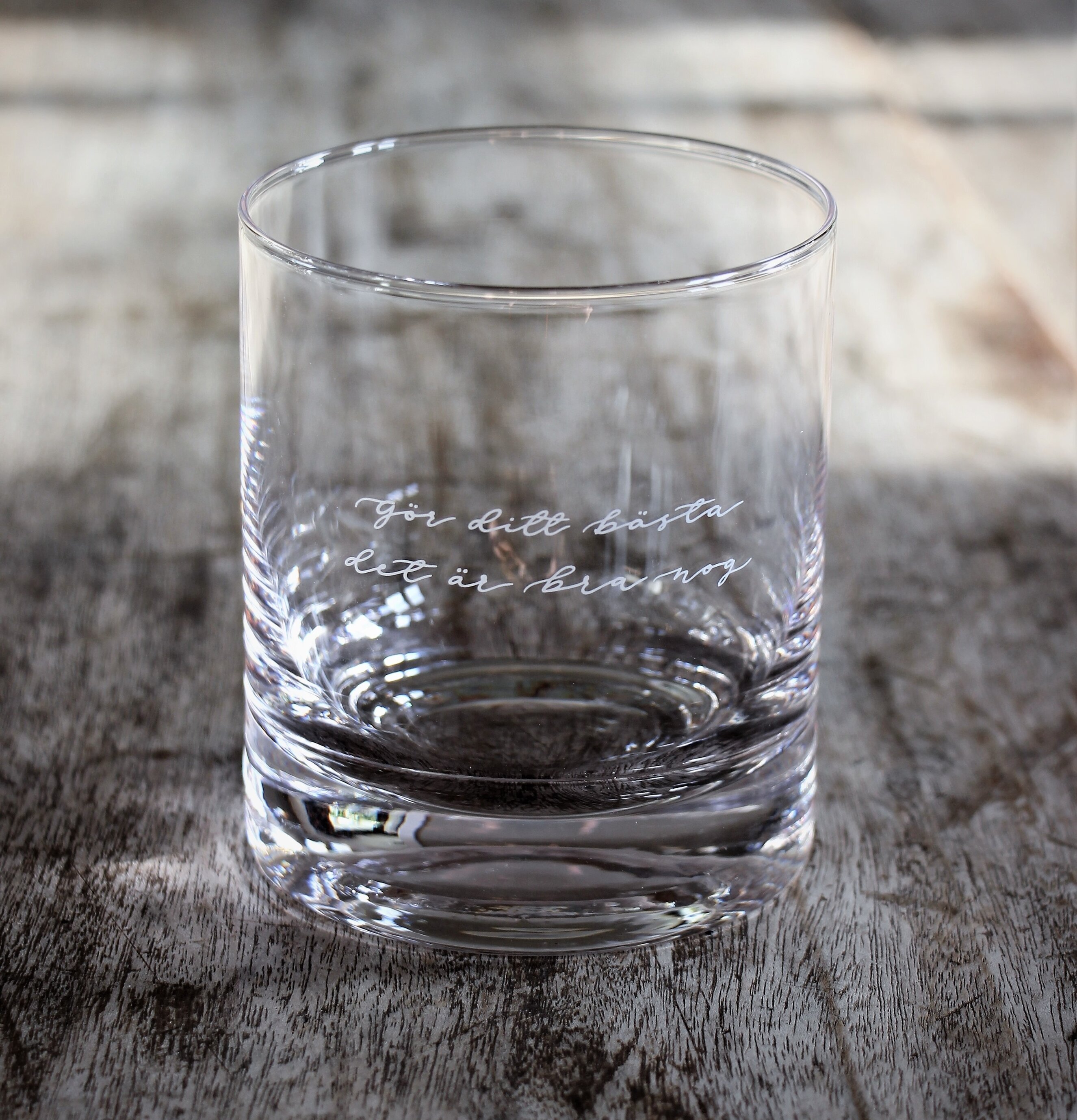 Ljuslykta - Gör Ditt Bästa från Majas Cottage på träbord