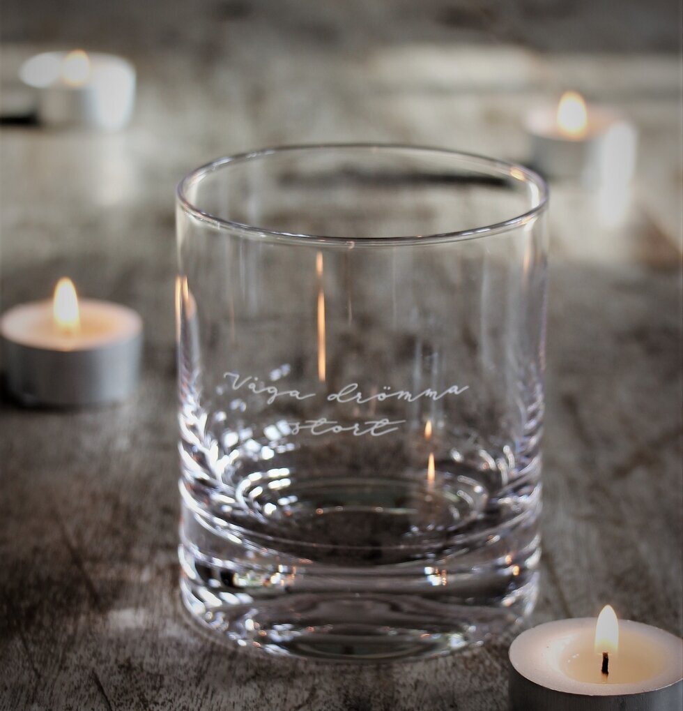 Ljuslykta - Våga Drömma Stort från Majas Cottage på träbord