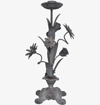 Bild av elegant ljusstake med blomstermotiv i metall