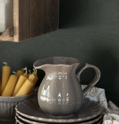 Foto av harmonisk heminredning med eleganta detaljer