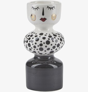 Foto av unik ljushållare med kontrasterande design