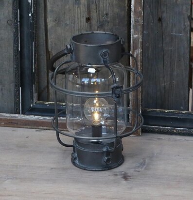 Bild av rustik lanterna med antik och industriell stil
