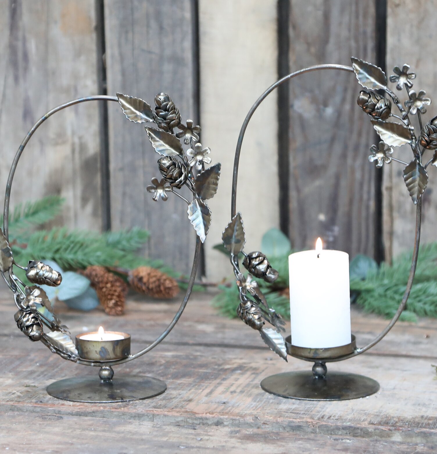 Bild av stilfull ljuslykta med vintage och rustik känsla