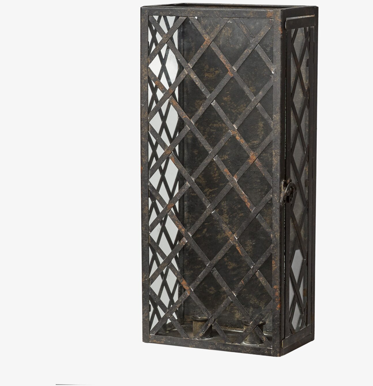 Foto av stilren väggljusstake med metallgaller