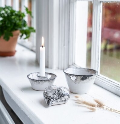 Bild av designljuslyktor i harmoniskt arrangemang