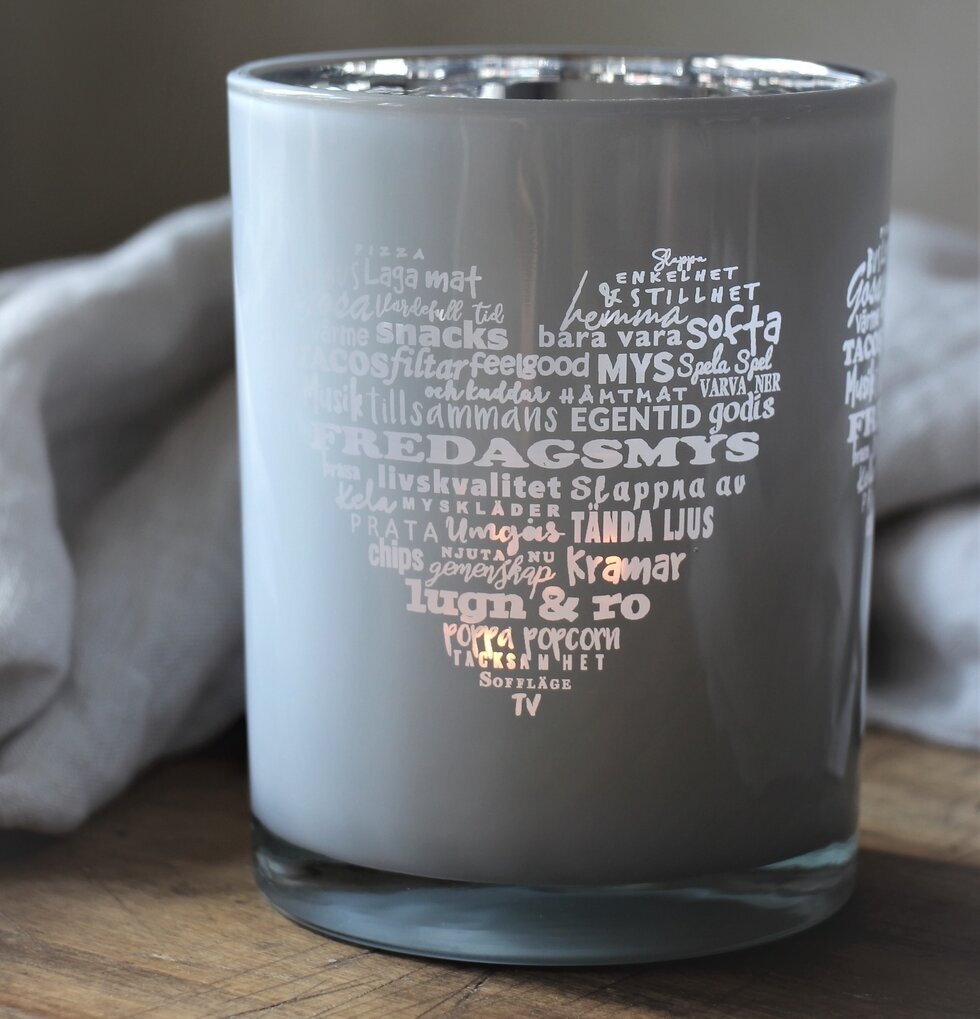 Ljuslykta Fredagsmys Hjärtat Vit från Majas Cottage på träyta