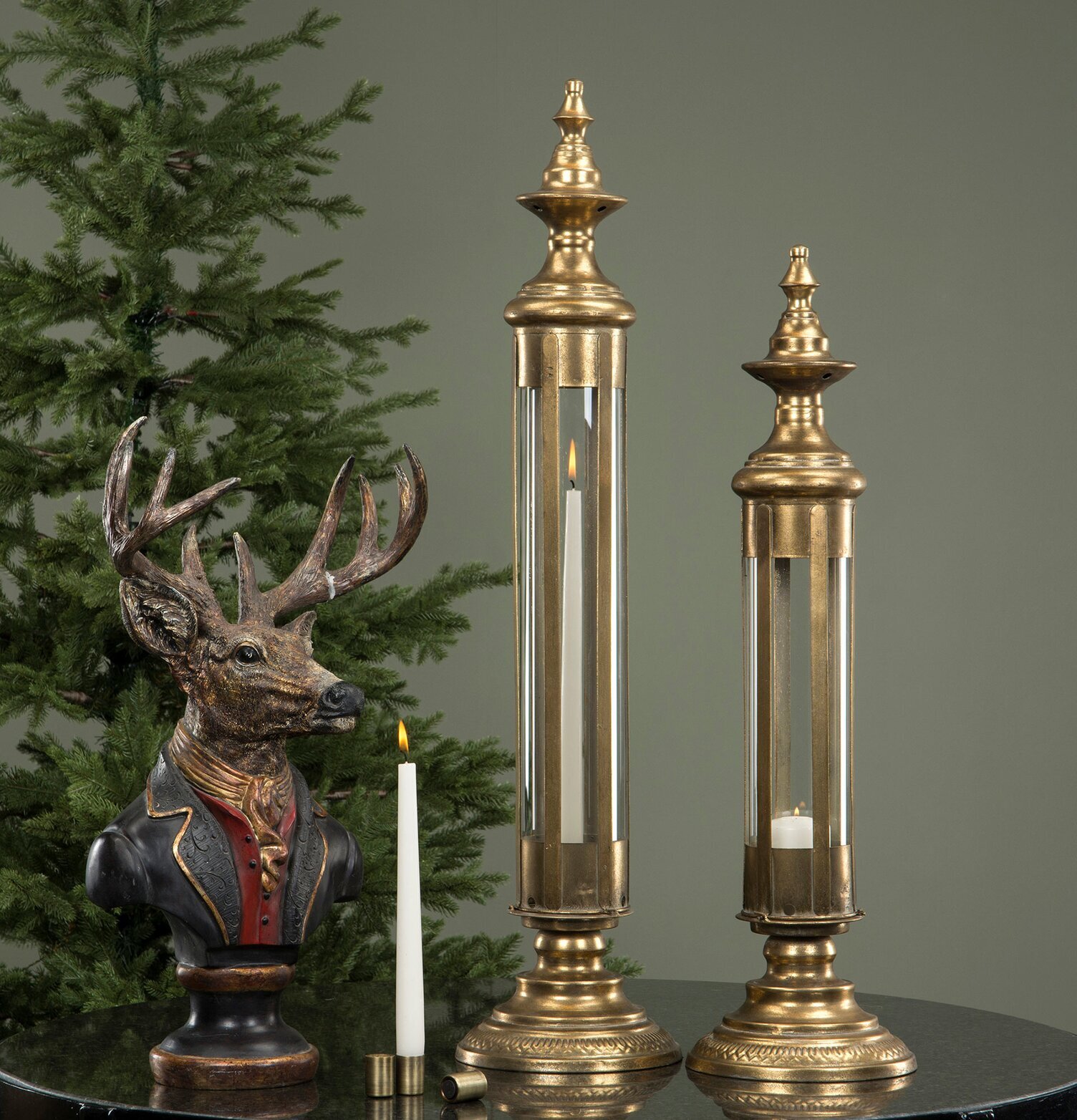 Lykta Tower Guld XL från A Lot Decoration med juldekoration