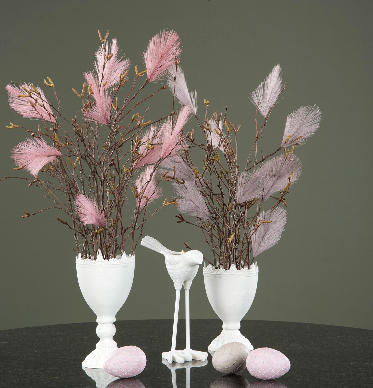 Ljusstake Fågel Vit Liten från A Lot Decoration på svart bord