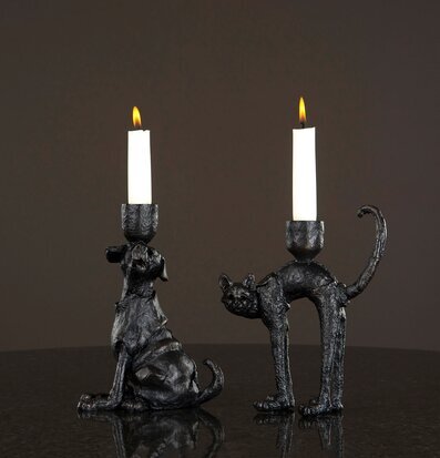 Bild av dekorativa ljusstakar i hund- och kattform