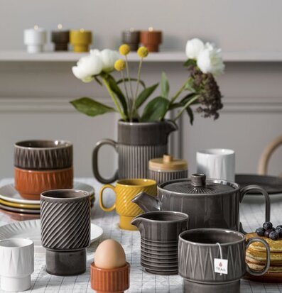 Bild av elegant dukning med harmoniska färger