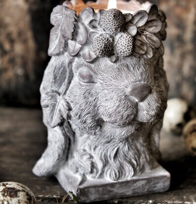 Bild av dekorativ ljushållare i form av en kanin