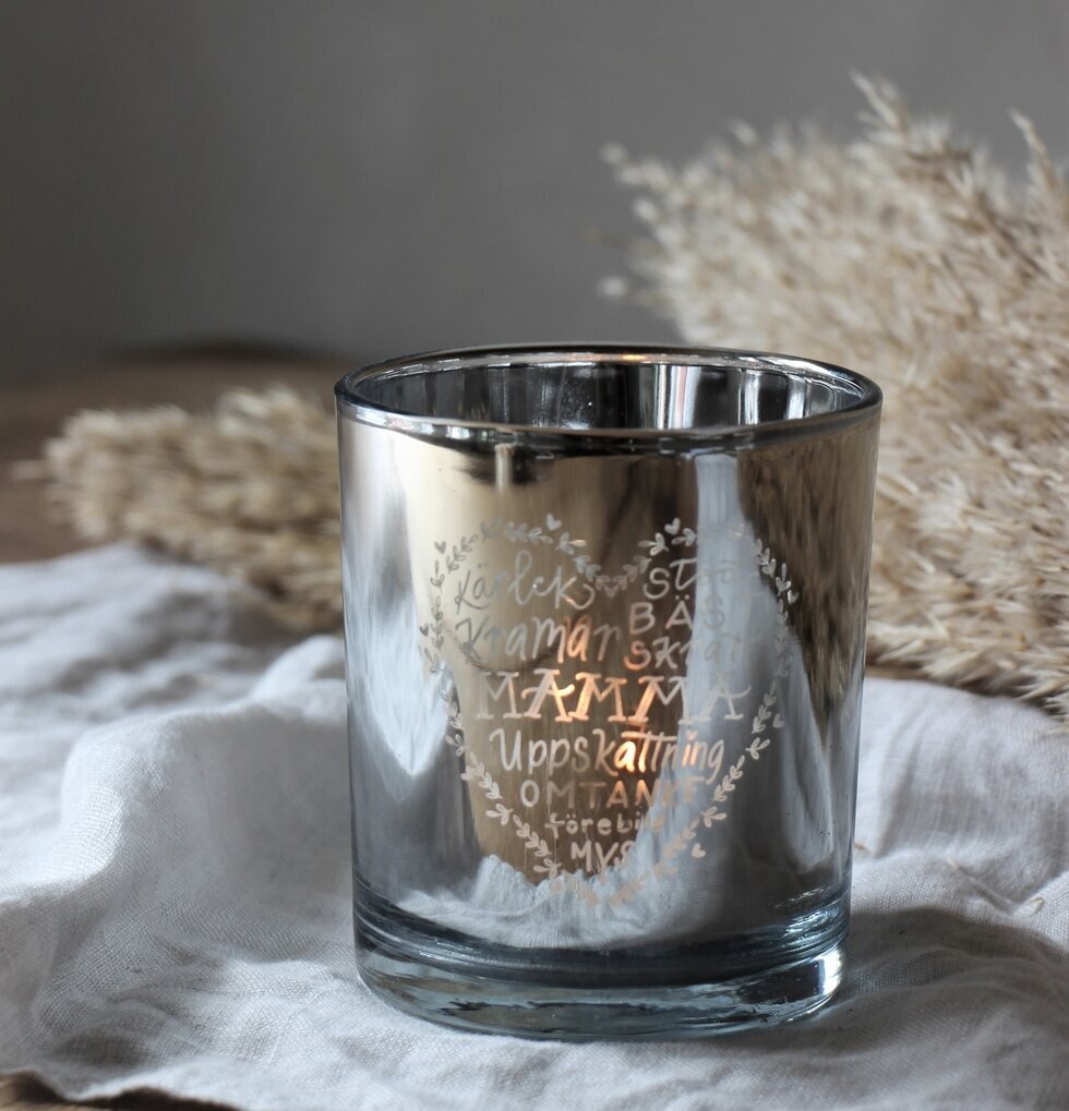 Ljuslykta Mamma Silver från Majas Cottage med kärleksfull text
