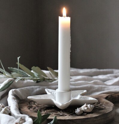 Foto av harmonisk ljusuppsättning med maritimt tema