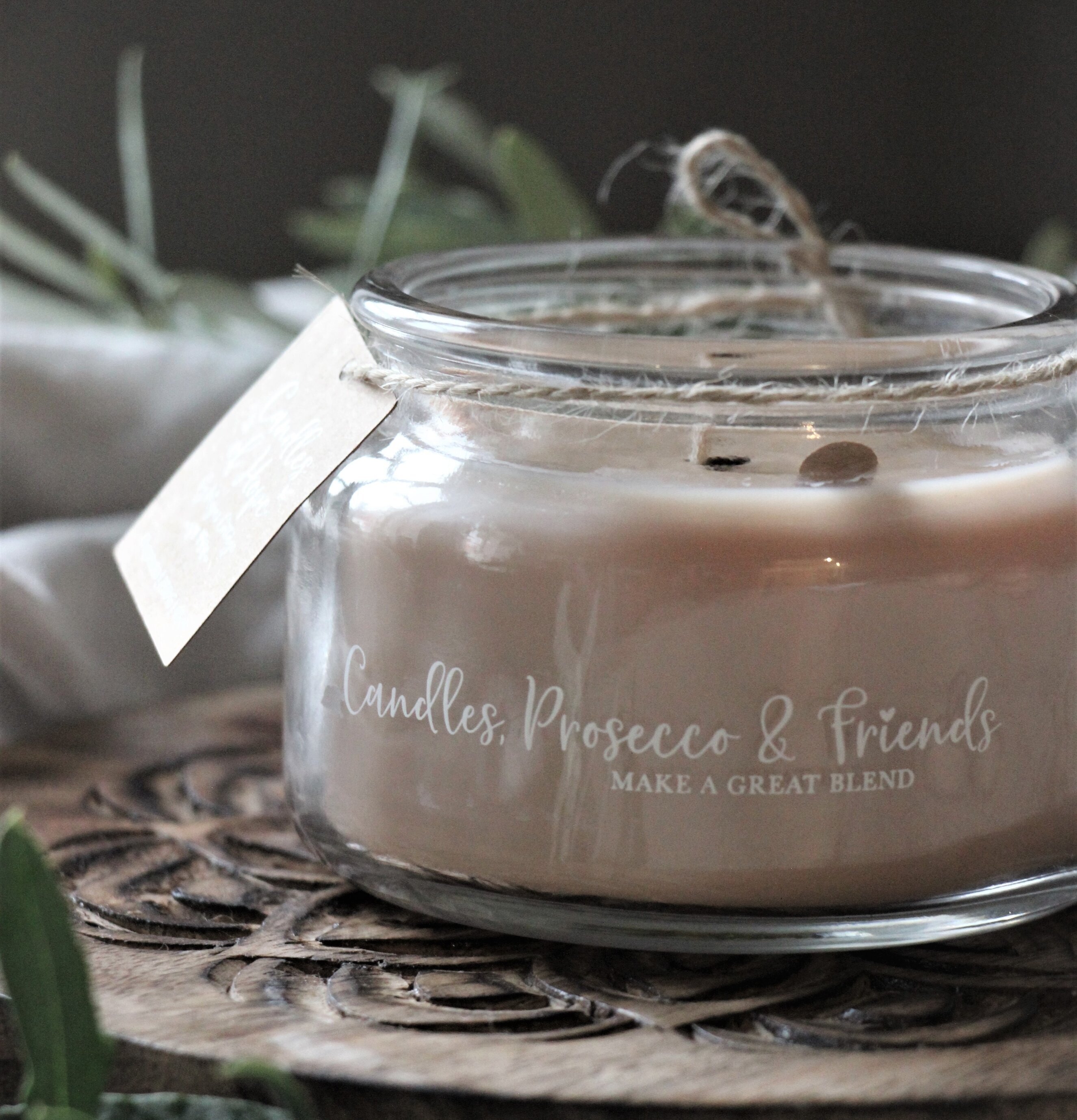 Foto av elegant doftljus med rustik och modern design