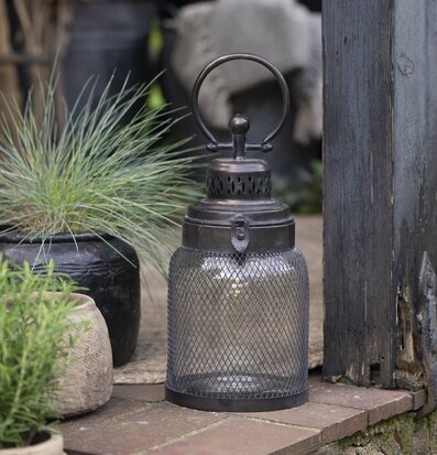 Bild av stämningsfull lanterna med tidlös design