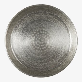 Bild av detaljrik silverbricka med antik finish