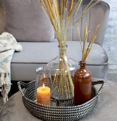 Bild av elegant heminredning med harmoniskt arrangemang