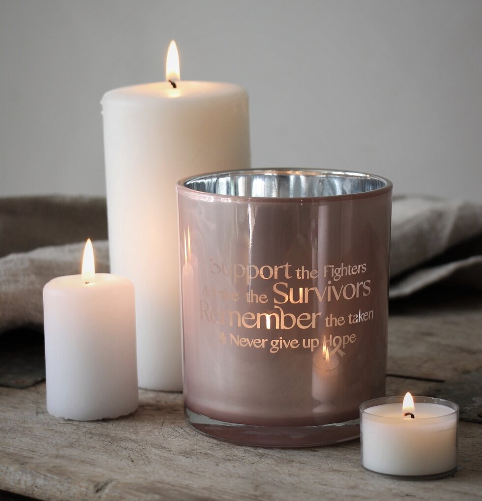 Ljuslykta Hope Rosa Bandet - Majas Cottage på träbricka