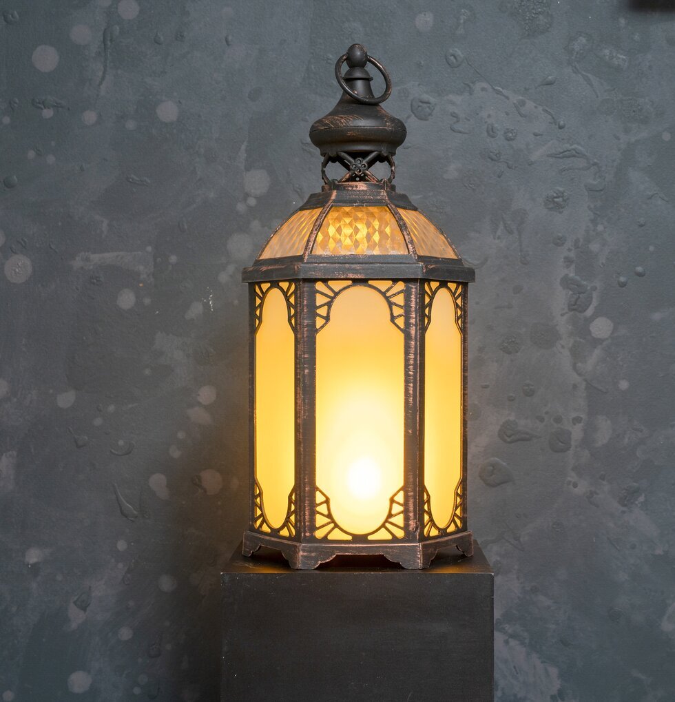 Ljuslykta LED från Multi Agentur med vintagefärgad metall