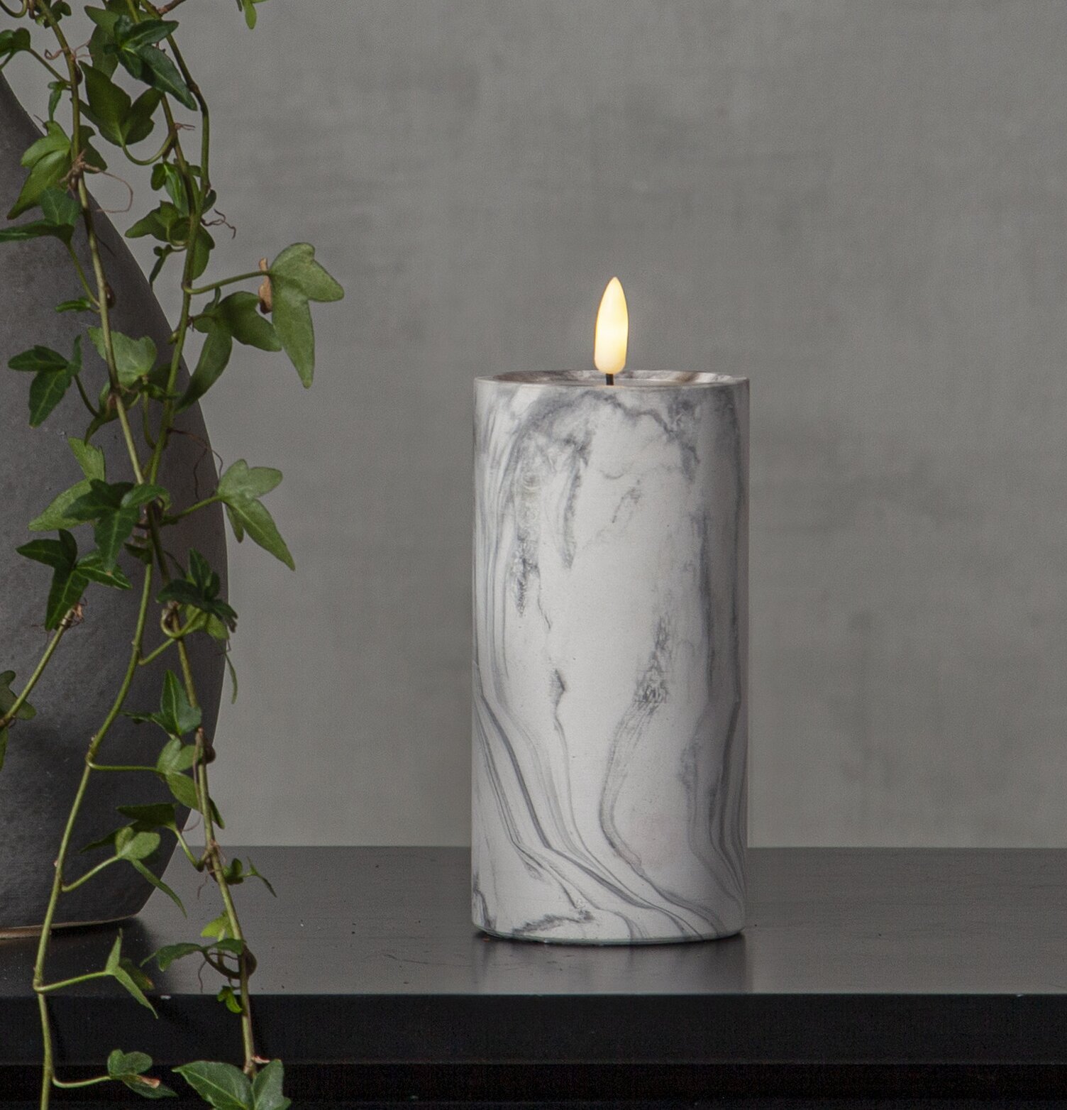 LED Blockljus Flamme Marble L från Star Trading på bord