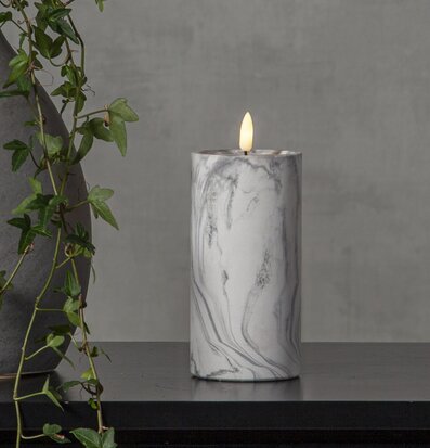 Bild av elegant LED-ljuslykta med marmoreffekt