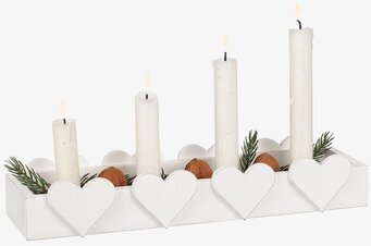 Bild av elegant adventsljusstake med hjärtdekorationer