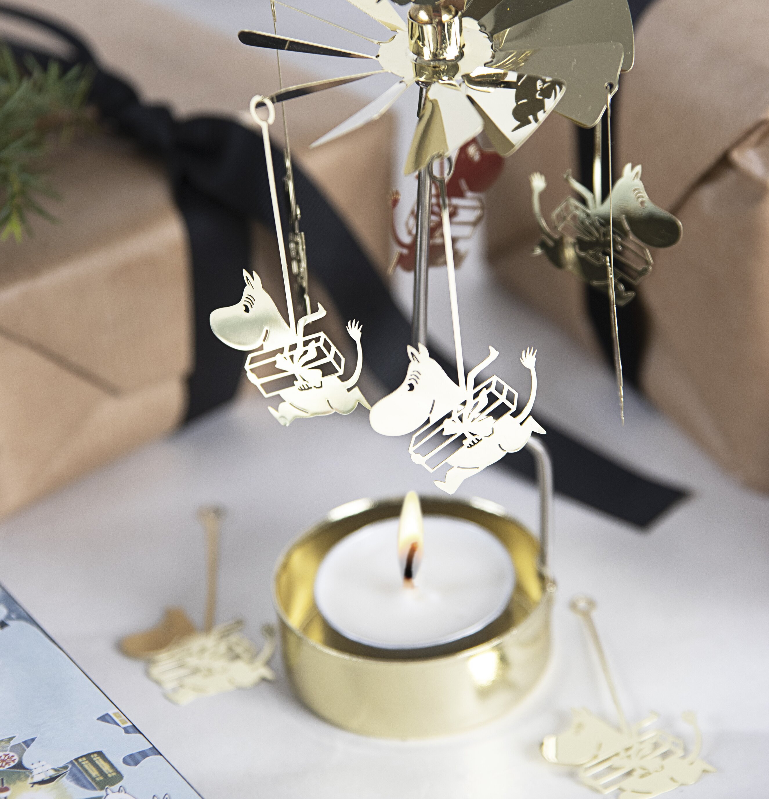 Änglaspel Mumin Presenter Guld från Pluto Produkter