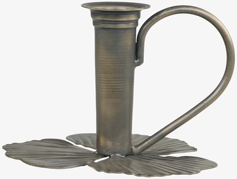 Bild av antik mässing ljusstake med bladverk design