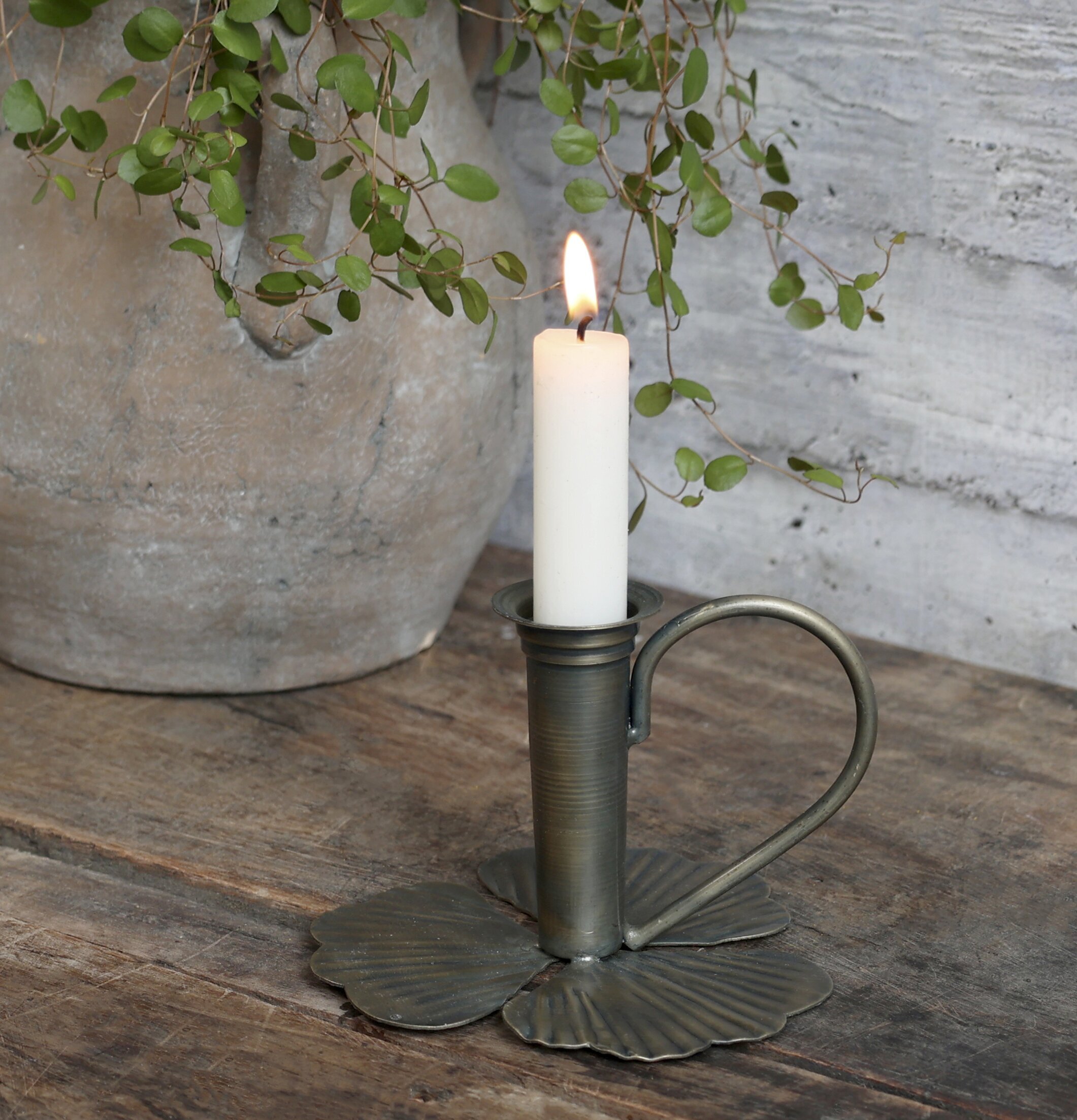 Kammarljusstake Bladverk Antik Mässing från Chic Antique