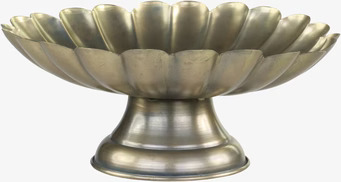 Bild av elegant antik mässingsfat med blomdesign